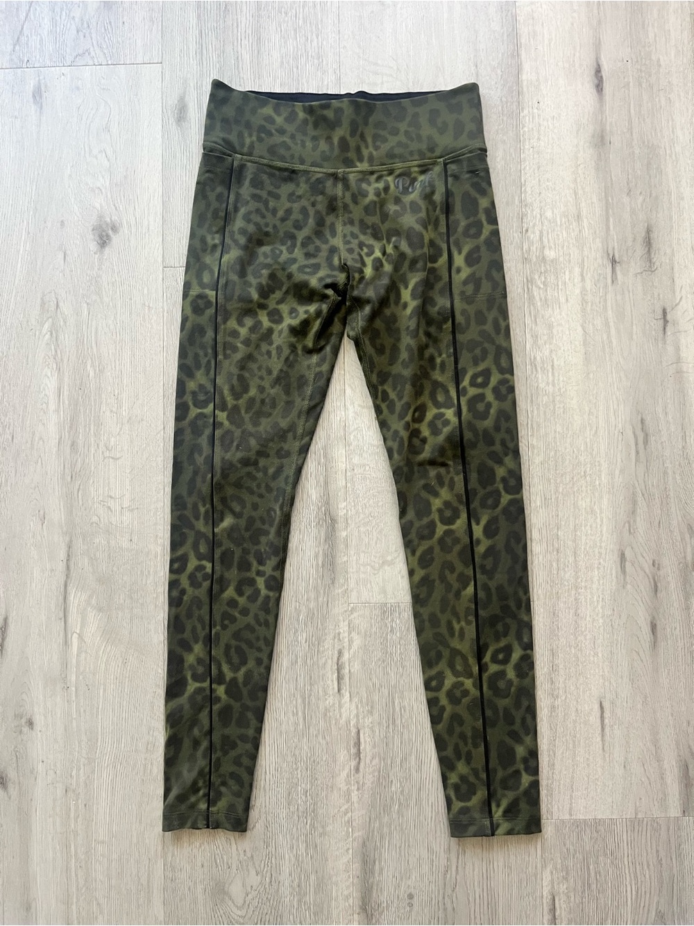 Victoria's Secret PINK Ultimate Olive Green Camo Leggings
